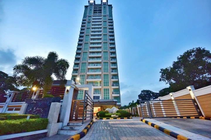 Padgett Place Prime Suites Cebu ภายนอก รูปภาพ